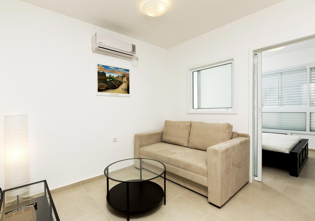 Home4Trip Bat Yam Rum bild